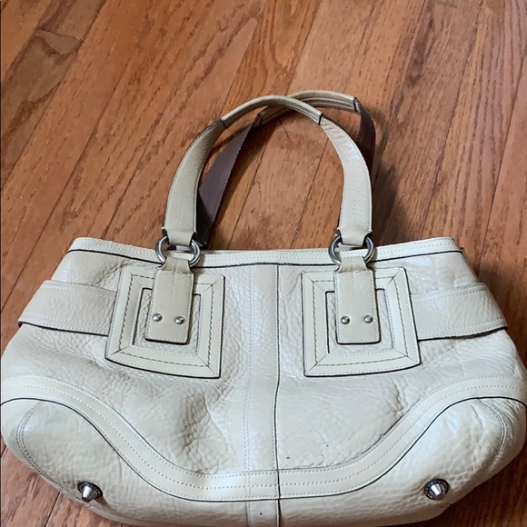 Pre-owned cream Coach bag. - Picture 3 of 4